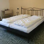 Casa Re - E Vino A 4*
