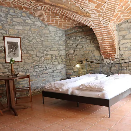 Bed & Breakfast Casa Re - E Vino A Montabone