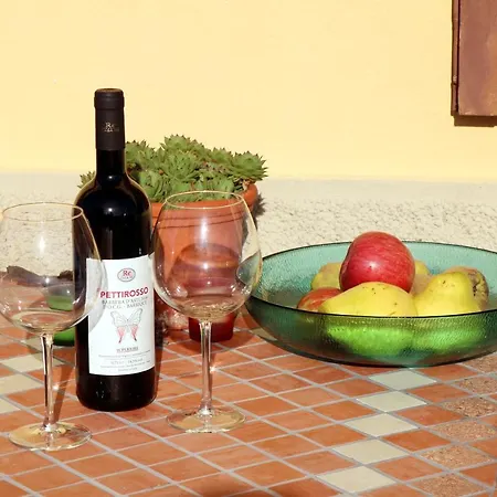 Casa Re - E Vino A Bed & Breakfast Montabone