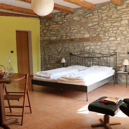Bed & Breakfast Casa Re - E Vino A 3*
