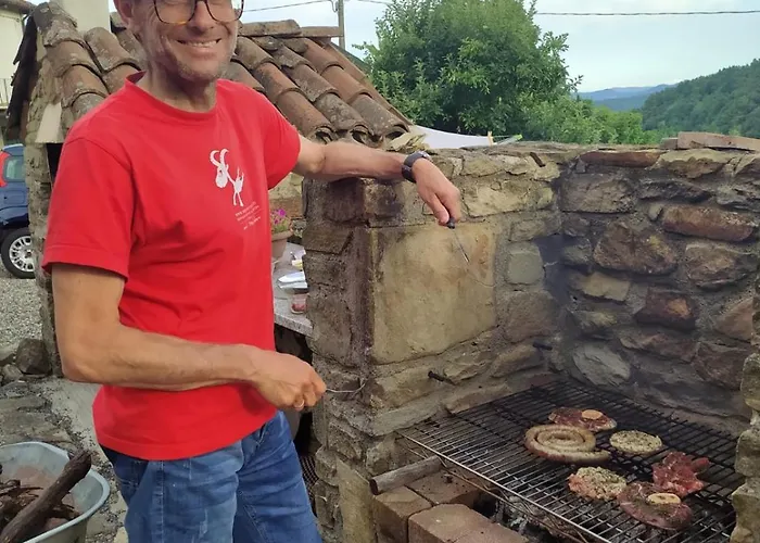 فندق مبيت وإفطار Casa Re - E Vino A Montabone