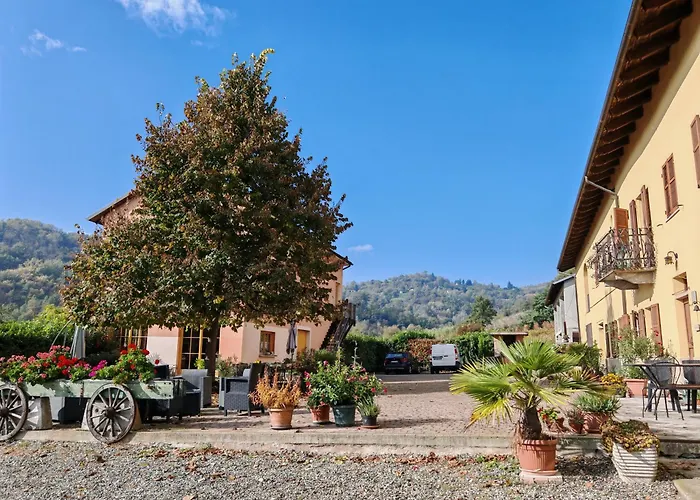 Casa Re - E Vino A 4*